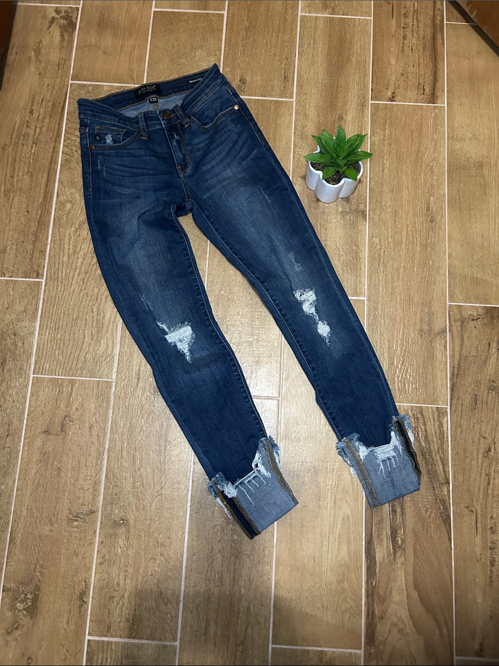 Judy Blue Los Angeles Dark Blue Distressed Cuffed Women's Jeans